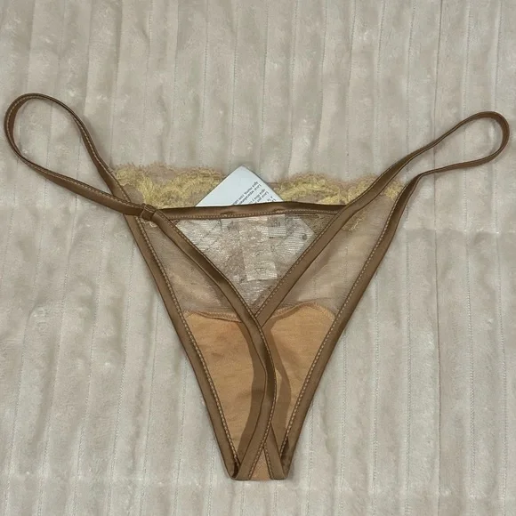 La Perla Glamour NWT Thong Underwear with bow lace detail - Picture 6 of 7